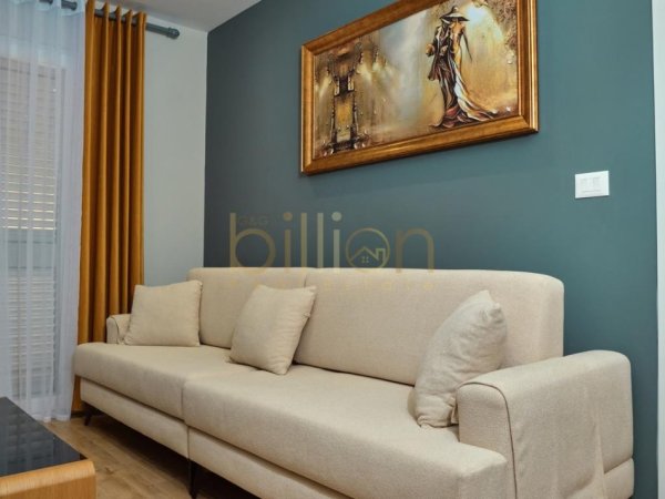 Tirane, shitet 1+1 , 44 m² 177.000 € (Bllok)