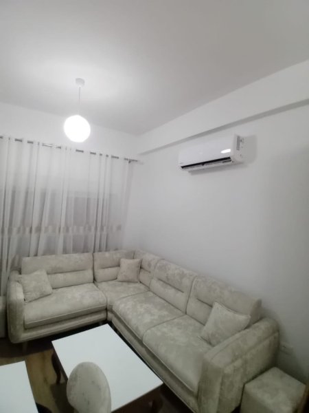 Tirane, jepet me qera apartament 1+1 Kati 7, 50 m² 450 € (Kompleksi Mangalem Ali Dem)
