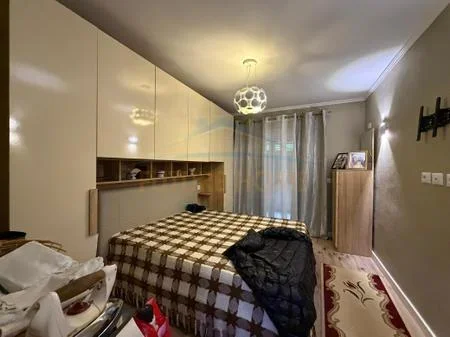 Tirane, shitet apartament 2+1 Kati 1, 78 m² 160.000 € 