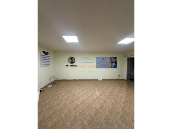 Tirane, jepet me qera zyre Kati 6, 105 m² 900 € (ZOGU I ZI)