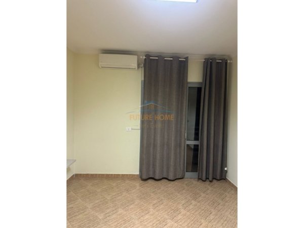 Tirane, jepet me qera zyre Kati 6, 105 m² 900 € (ZOGU I ZI)