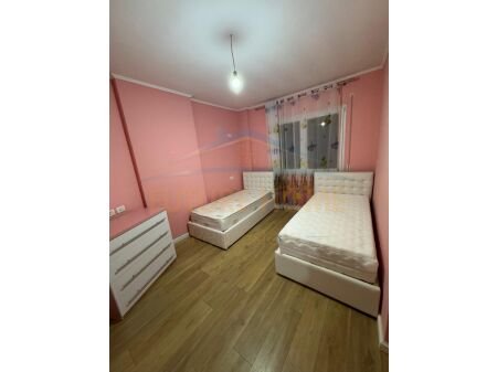 Tirane, shitet apartament 3+1 Kati 1, 144 m² 252.000 € 