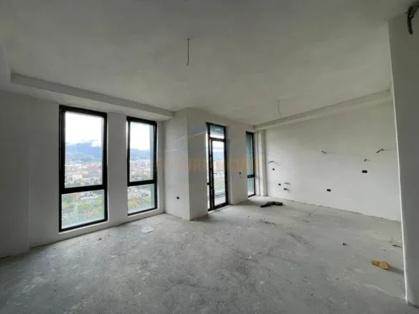 Tirane, shitet apartament 3+1+Ballkon Kati 9, 156 m² 280.000 € (BULEVARDI I RI)