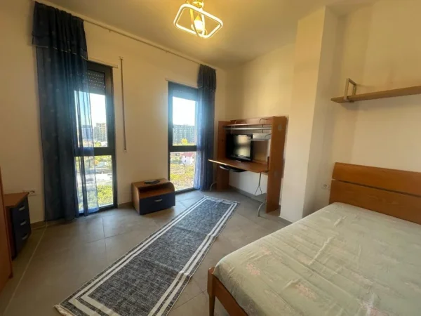Tirane, jepet me qera apartament 2+1+Ballkon Kati 6, 98 m² 600 € (Ish fusha e Aviacionit)