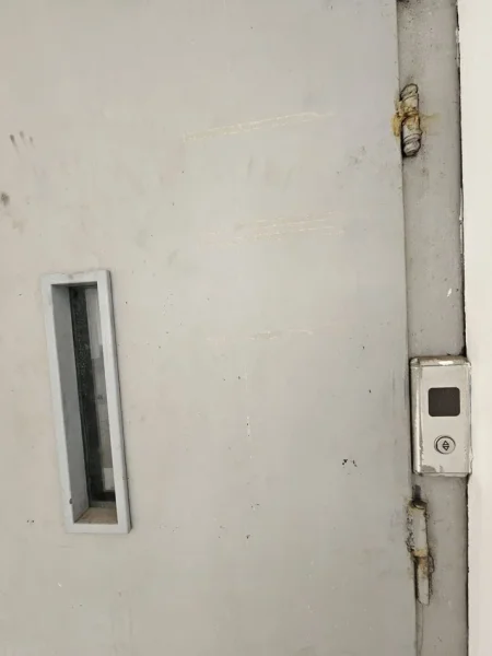 Tirane, jepet me qera ambjent biznesi Kati 5, 3.000 m² 7.000 € (Rruga Demokracia)