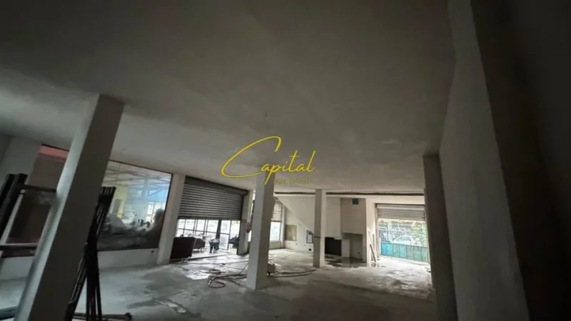 Tirane, jepet me qera magazine Kati 0, 180 m² 1.000 € (ISH FUSHA AVIACIONIT)