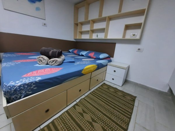 Tirane, jepet me qera garsonier 1+1 Kati 1, 40 m² 380 € (5 maj)