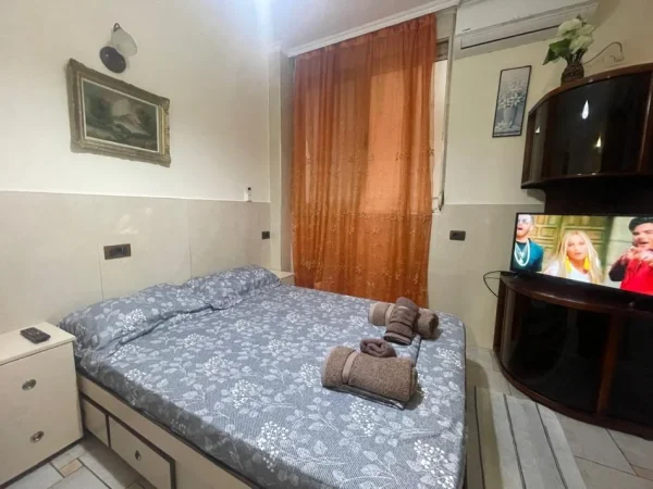 Tirane, jepet me qera apartament 1+1 Kati 2, 47 m² 450 € (5 maj)