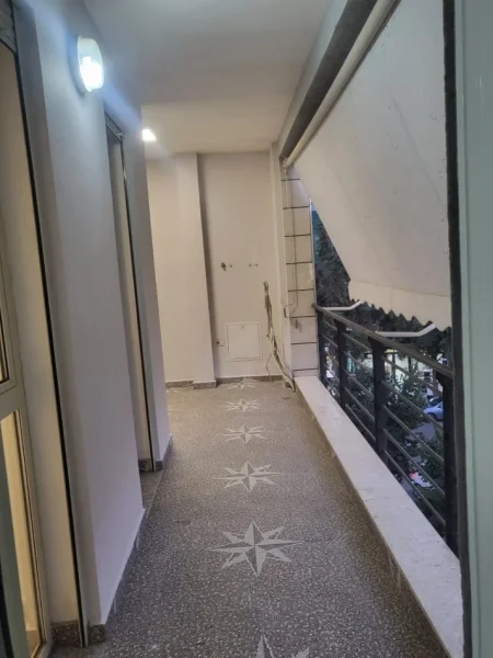 Tirane, jepet me qera apartament 2+1 Kati 2, 650 € 