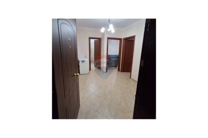 Tirane, jepet me qera apartament 1+1 Kati 6, 80 m² 420 € (Rruga Shefqet Kuka, Tiranë)
