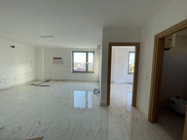 Tirane, jepet me qera zyre Kati 7, 70 m² 700 € (Stadiumi Dinamo)