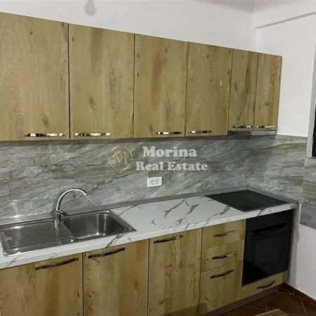 Tirane, jepet me qera shtepi 2+1 Kati 1, 80 m² 400 € (Sauk)