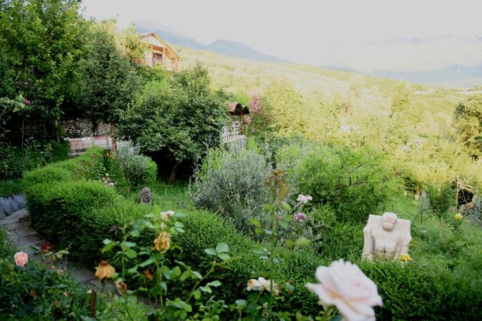 Tirane, shitet Vile 2 Katshe Kati 2, 774 m² 2.700.000 € (Surrel)