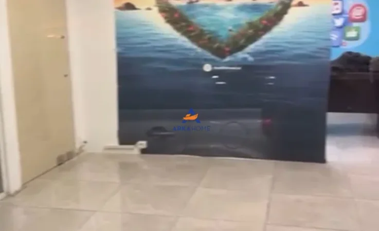 Tirane, jepet me qera ambjent biznesi Kati 0, 37 m² 415 € (vasil shanto)