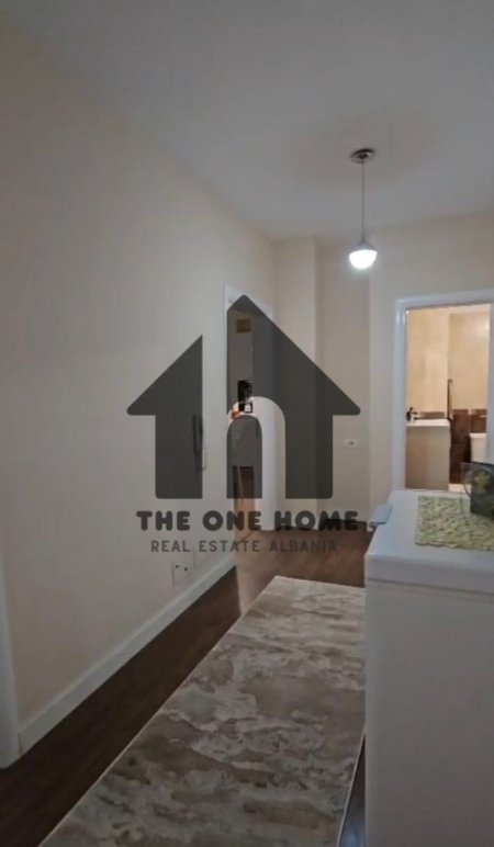 Tirane, shitet apartament 2+1+Ballkon Kati 5, 95 m² 205.000 € (prane Fakultetit Mjekesis)