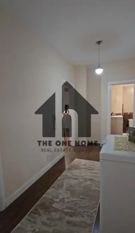 Tirane, shitet apartament 2+1+Ballkon Kati 5, 95 m² 205.000 € (prane Fakultetit Mjekesis)