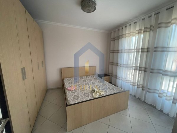 Tirane, jap me qera apartament 2+1+Ballkon Kati 4, 120 m² 650 € (Don Bosko)