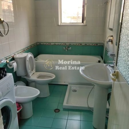 Tirane, jepet me qera apartament 2+1 Kati 1, 80 m² 650 € (Rruga Fortuzi)