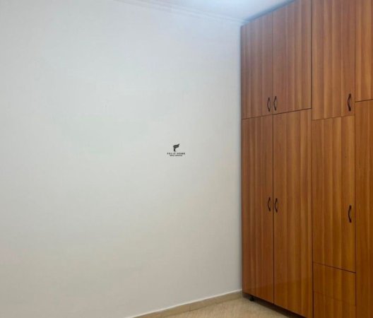 Tirane, jepet me qera apartament 1+1 Kati 1, 120 m² 400 € (DON BOSKO)
