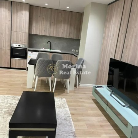 Tirane, jepet me qera apartament 1+1 Kati 5, 70 m² 800 € (Bulevardi Zogu i 1)