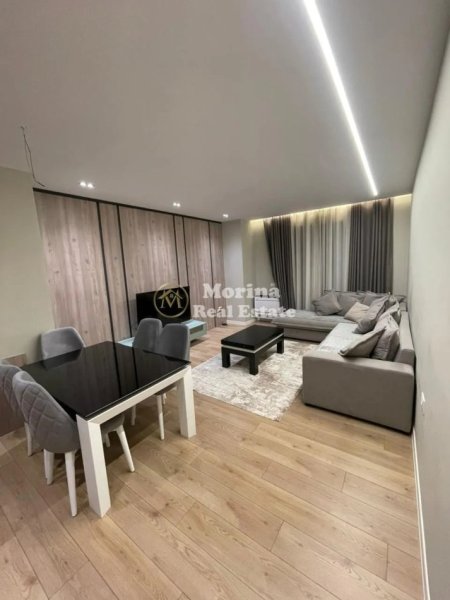 Tirane, jepet me qera apartament 1+1 Kati 5, 70 m² 800 € (Bulevardi Zogu i 1)