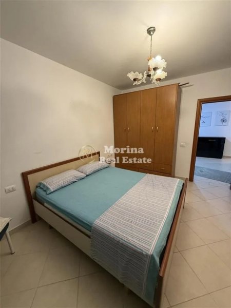 Tirane, jepet me qera apartament 2+1 Kati 2, 100 m² 450 € (Kinostudio)