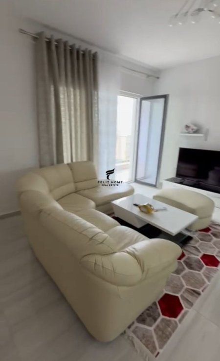 Tirane, jepet me qera apartament 1+1 Kati 4, 68 m² 650 € (ZOGU I ZI)