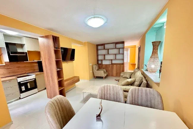 Tirane, jepet me qera apartament 2+1 Kati 2, 71 m² 750 € (sheshi willson)