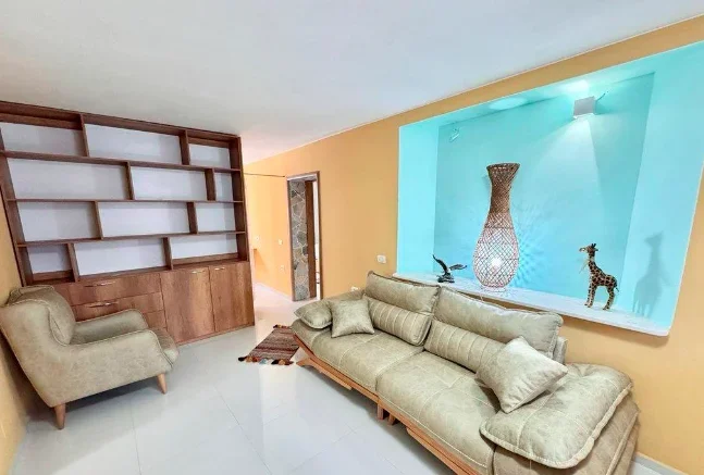 Tirane, jepet me qera apartament 2+1 Kati 2, 71 m² 750 € (sheshi willson)