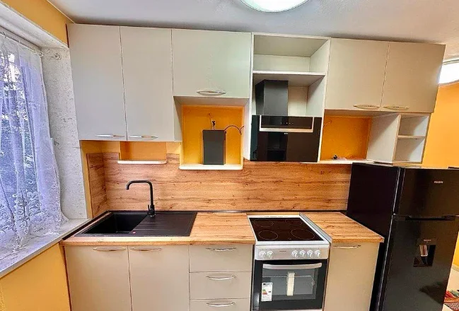 Tirane, jepet me qera apartament 2+1 Kati 2, 71 m² 750 € (sheshi willson)