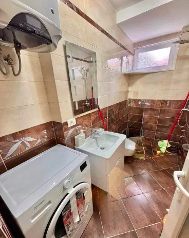 Tirane, jepet me qera apartament 2+1 Kati 2, 71 m² 750 € (sheshi willson)