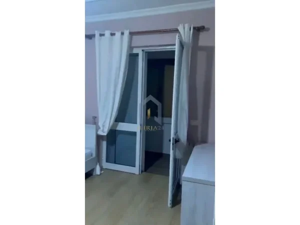 Tirane, jap me qera apartament 2+1 Kati 3, 110 m² 600 € (Zogu i Zi)