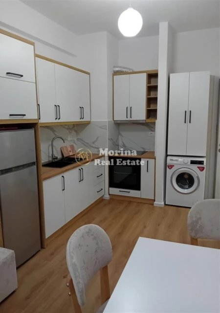 Tirane, jepet me qera apartament 1+1 Kati 7, 65 m² 450 € (Kompleksi Kadiu)