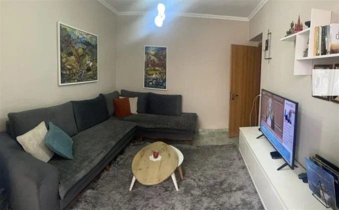 Tirane, jepet me qera apartament 1+1+Aneks Kati 2, 60 m² 500 € (tek Brryli , Comodita Home (Brryli).)