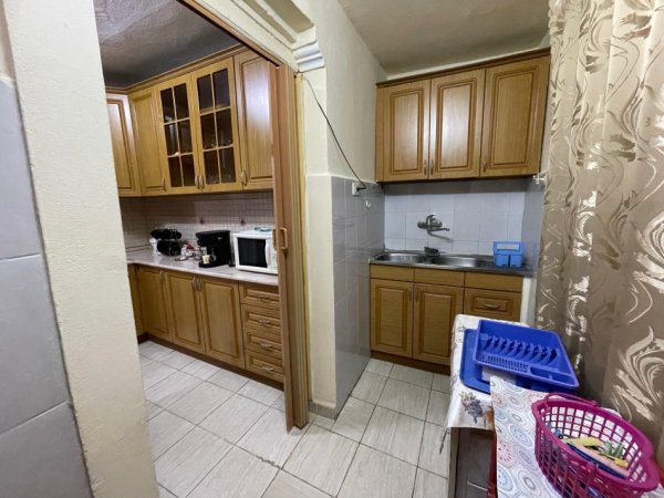 Tirane, shitet apartament 1+1+Ballkon Kati 5, 50 m² 105.000 € (Rruga Ali Demi)