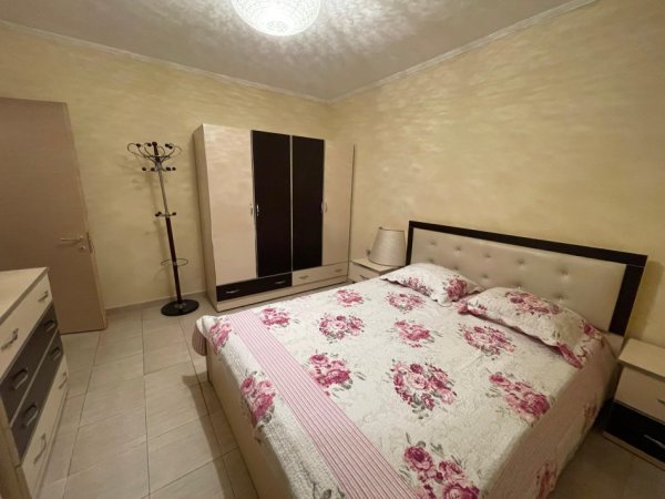 Tirane, shitet apartament 1+1+Ballkon Kati 5, 50 m² 105.000 € (Rruga Ali Demi)