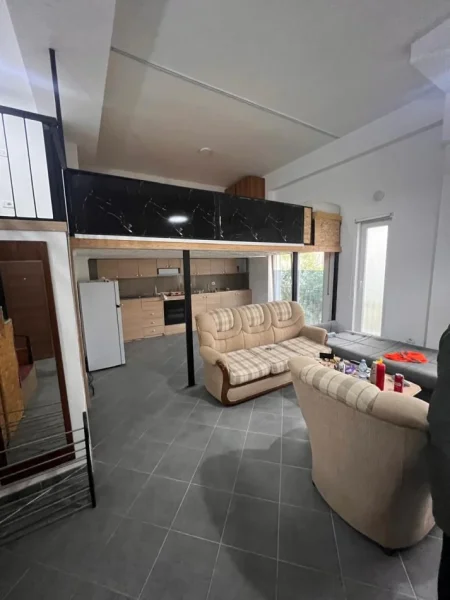 Tirane, shitet apartament Dublex , 69 m² 140.000 € (Tregu Elektrik)