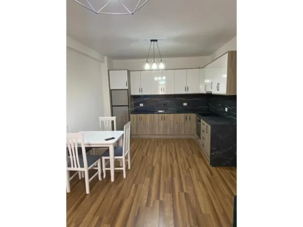 Tirane, shitet apartament 1+1+Ballkon Kati 7, 72 m² 110.000 € (Unaza e Re)