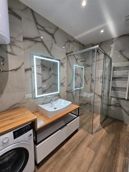 Tirane, jepet me qera apartament 1+1 Kati 4, 72 m² 850 € (KOMPLEKSI DELIJORGJI)