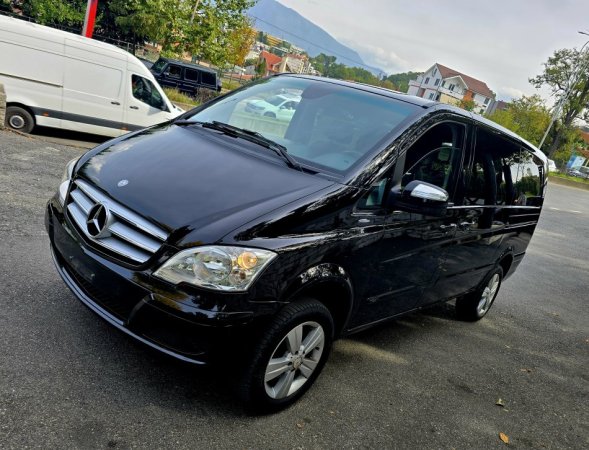Tirane, shes minivan | minibus Mercedes viano Nafte, e zeze automatik Klima 117.212 km 14.900 €