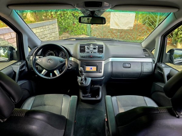 Tirane, shes minivan | minibus Mercedes viano Nafte, e zeze automatik Klima 117.212 km 14.900 €