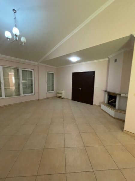 Tirane, shitet Vile , 669 m² 850.000 € (Akacia Hills)