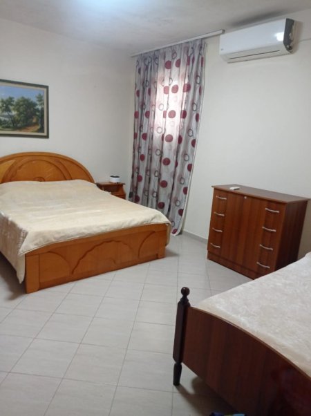 Tirane, jepet me qera shtepi 2+1 Kati 2, 450 €