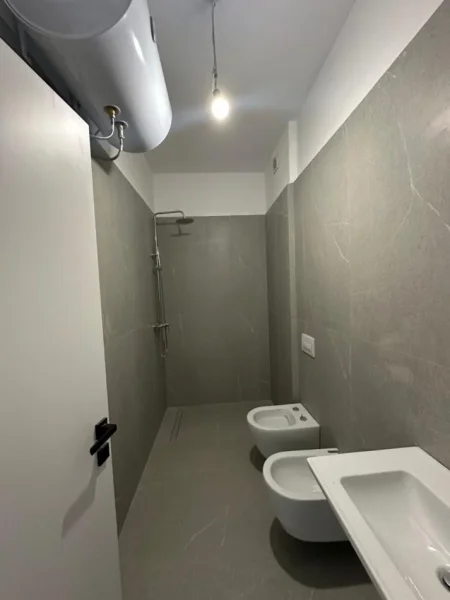 Tirane, shitet apartament 3+1 , 191 m² 640.000 € (Altana Luxury Residence)