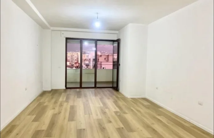 Tirane, jepet me qera nga Pronari, pa-komision apartament 1+1+Ballkon Kati 4, 500 € 