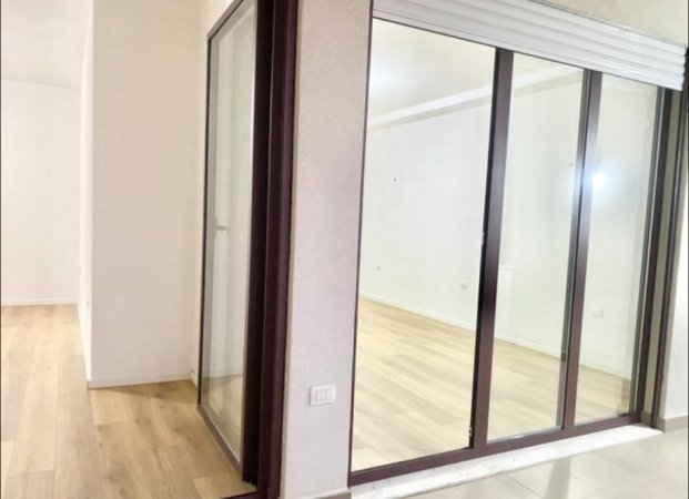 Tirane, jepet me qera nga Pronari, pa-komision apartament 1+1+Ballkon Kati 4, 500 € 