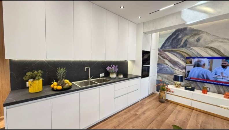 Tirane, shitet apartament 2+1 , 90 m² 297.000 € (21 Dhjetori)