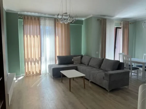 Tirane, jepet me qera apartament 2+1 , 120 m² 1.100 € 