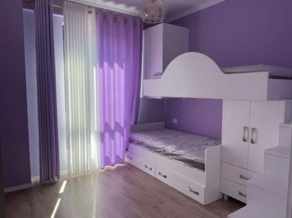 Tirane, jepet me qera apartament 2+1 , 120 m² 1.100 € 