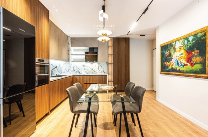 Me Qira: STUNNING Apartament Luksoz 2+1+2Wc + Garderobë + 3 Post Parkimi – Liqeni Thatë | 1500€/Muaj